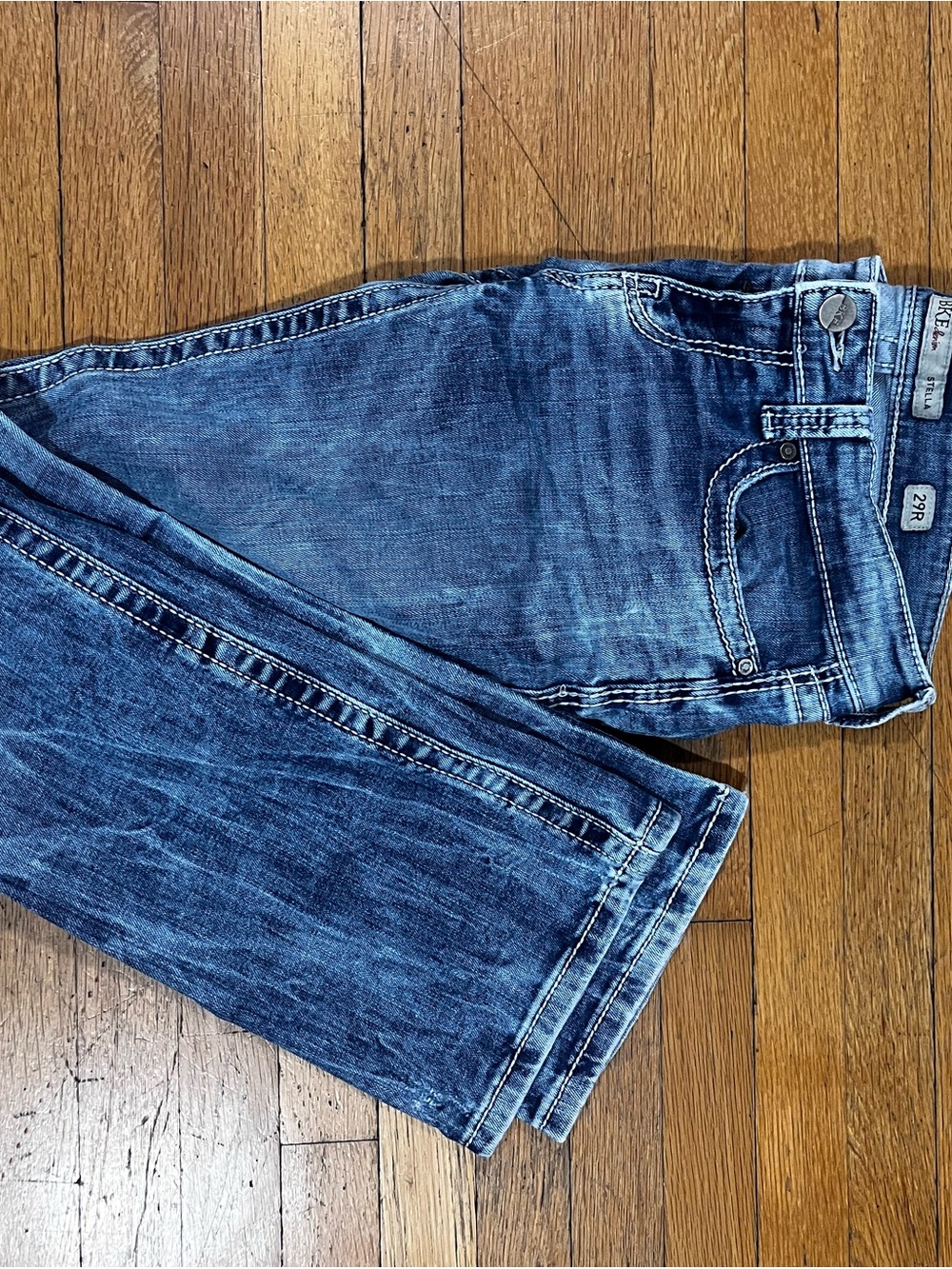 Buckle Women’s Distressed Indigo Straight Jeans